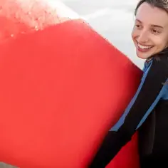 Jaką piankę do kitesurfingu wybrać, aby nie zmarznąć?